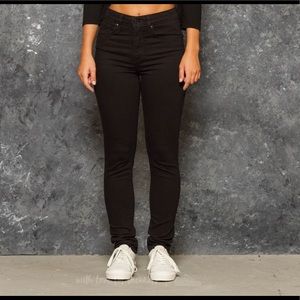 High Waisted Black Skinny Jeans (Levi)